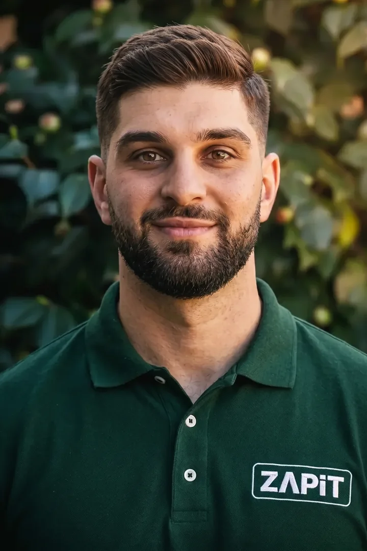 Oz, Termite manager at Zap It